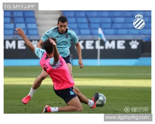 恒大足球俱乐部引进外国明星球员助力球队重返巅峰之路