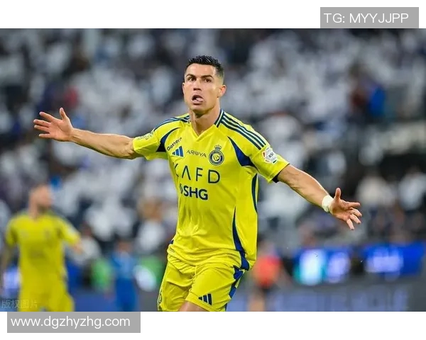 C罗在绿茵场上展现足球天赋的精彩瞬间与踢球技巧解析 C罗在绿茵场上展现足球天赋的精彩瞬间与踢球技巧解析