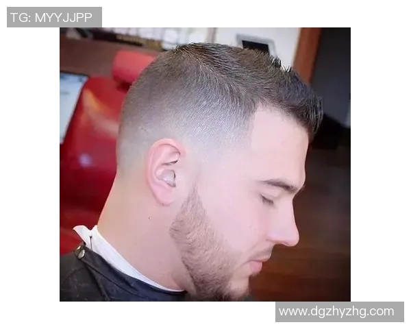 男生如何模仿足球明星的发型打造个性魅力与运动风范 男生如何模仿足球明星的发型打造个性魅力与运动风范